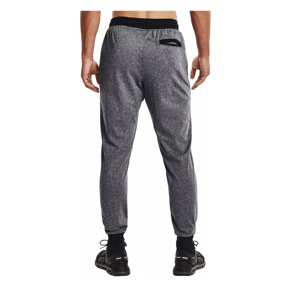 Under Armour men’s joggers Size Large